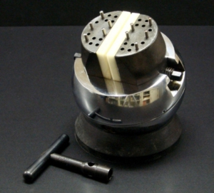 BS-EB0323彫刻台.JPG